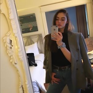 Meet your Posher, Eliza